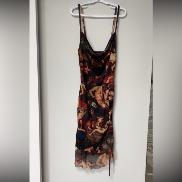 Mesh Renaissance Print Ruched Bodycon Dress (PrettyLittleThing) - Picture 4 of 8